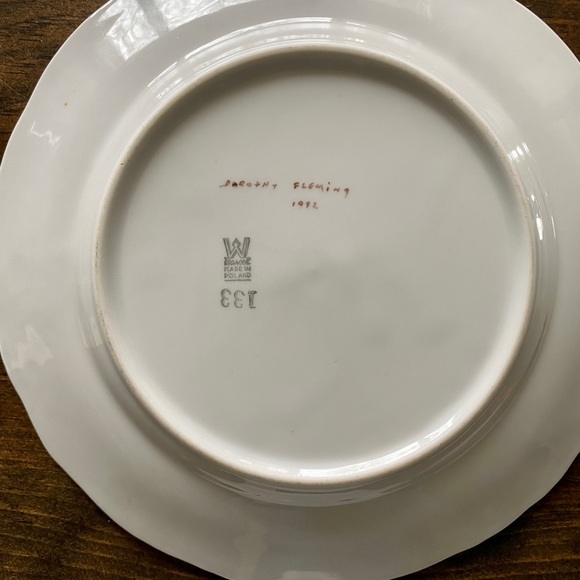 Set of 4 hand painted floral plates Wawel Poland artist signed - Picture 8 of 11